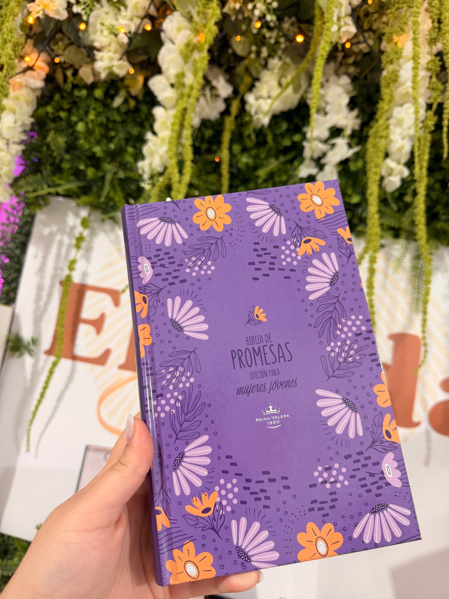 Biblia de Promesas edicion para Mujeres Jovenes
